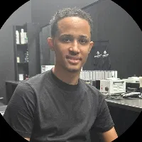 Luchen, Barber at The Fade Arcade
